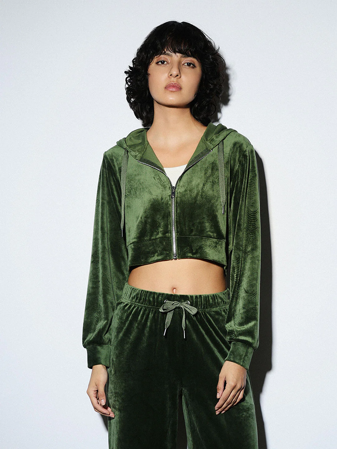 Green Cropped Velour Co-Ord Set Sweatshirt - Image 3