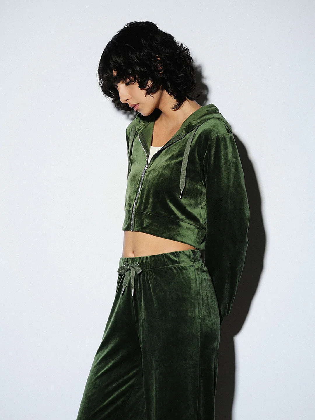 Green Cropped Velour Co-Ord Set Sweatshirt - Image 5