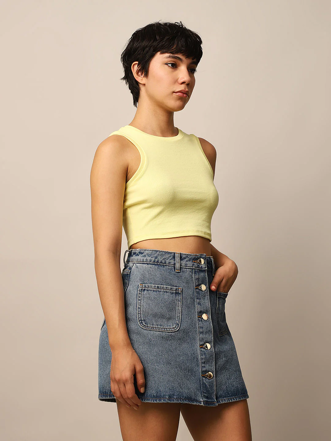 Yellow Ribbed Cropped Tank Top - Image 3