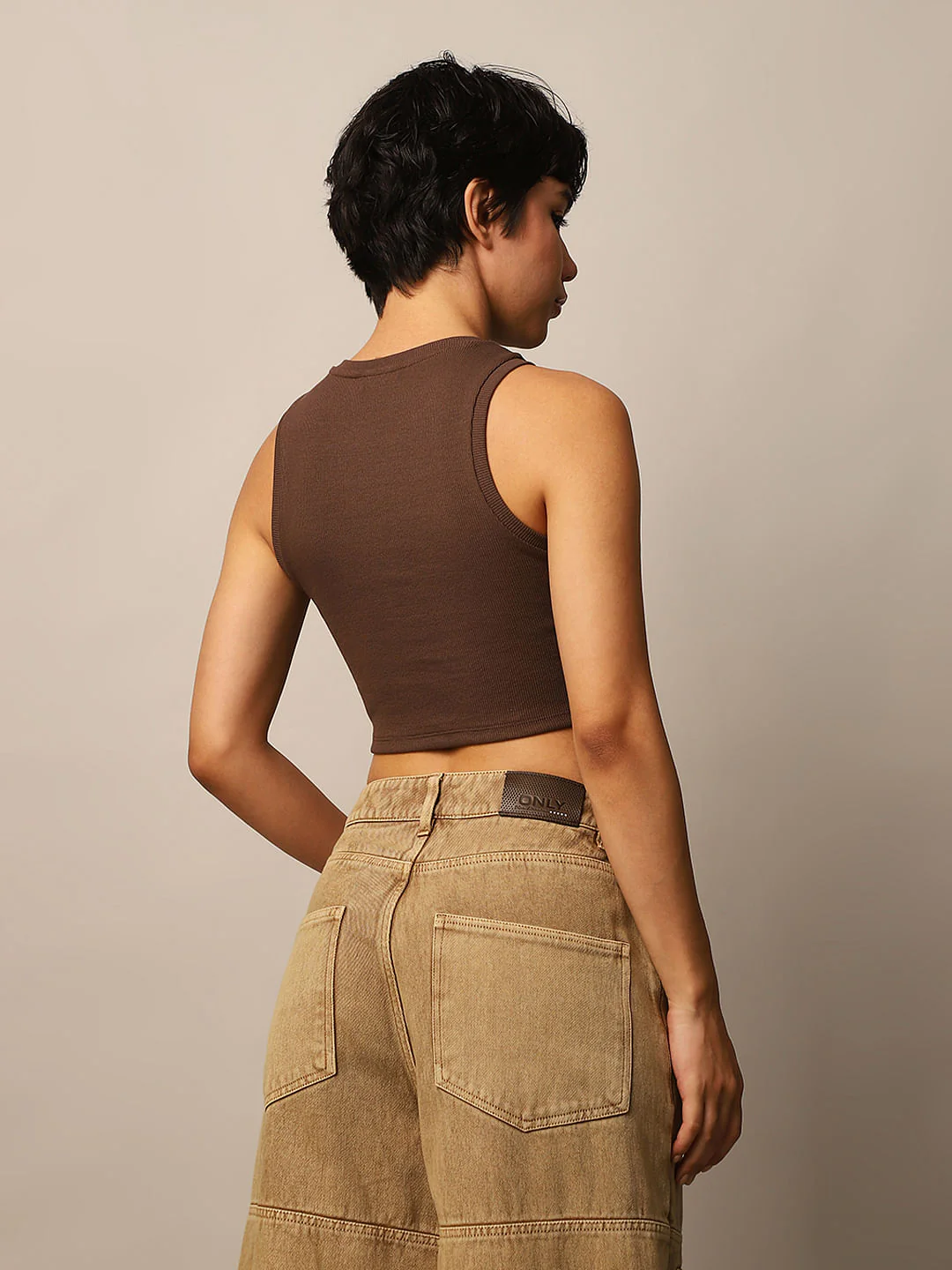 Brown Ribbed Cropped Tank Top - Image 6