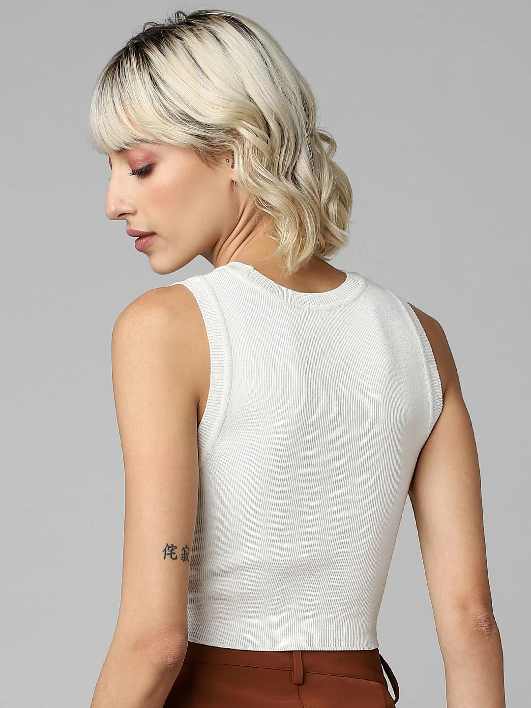 White Knit Crop Top - Image 5