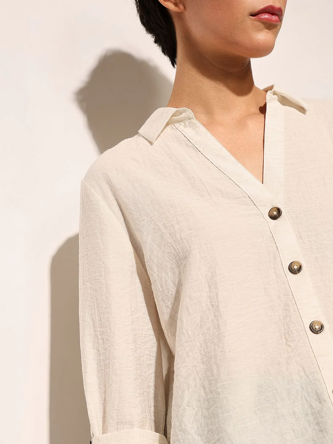 White Linen Blend Fold Up Shirt - Image 4