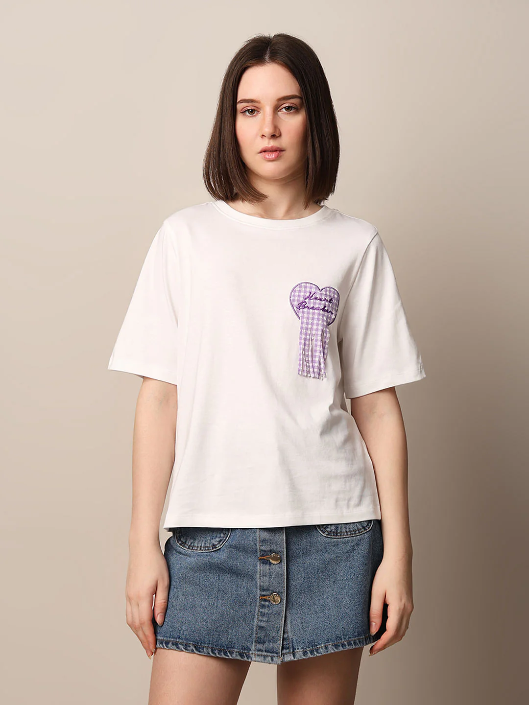 White Appliqu Print T-Shirt - Image 3