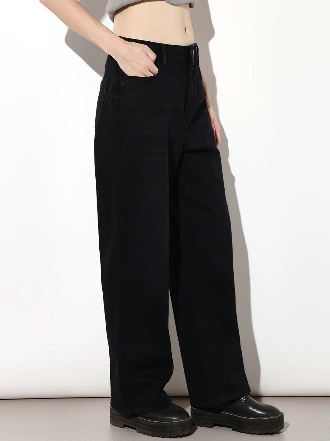 Black High Rise Straight Fit Jeans - Image 4