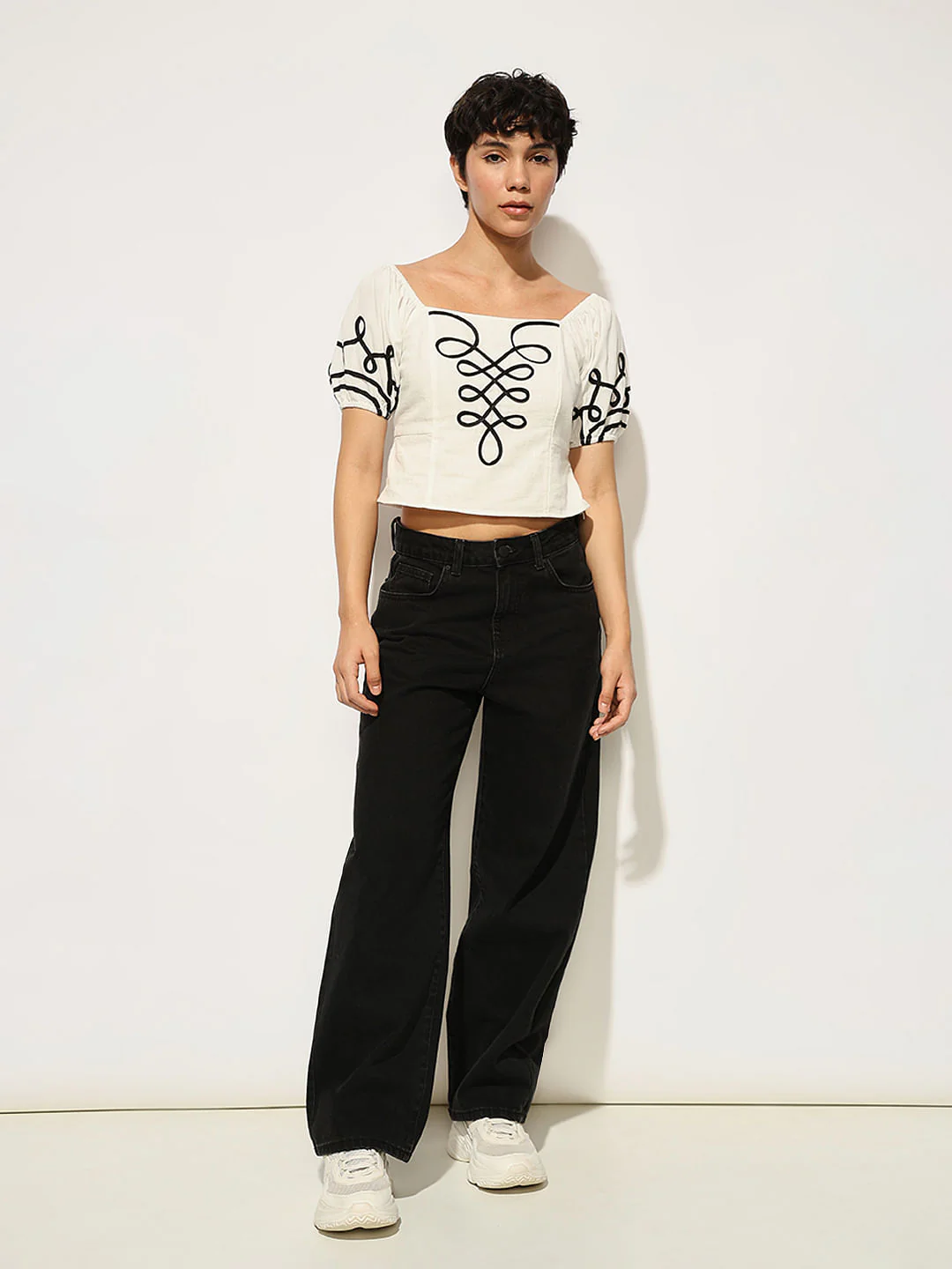 White Puff-Sleeves Embroidered Top - Image 2