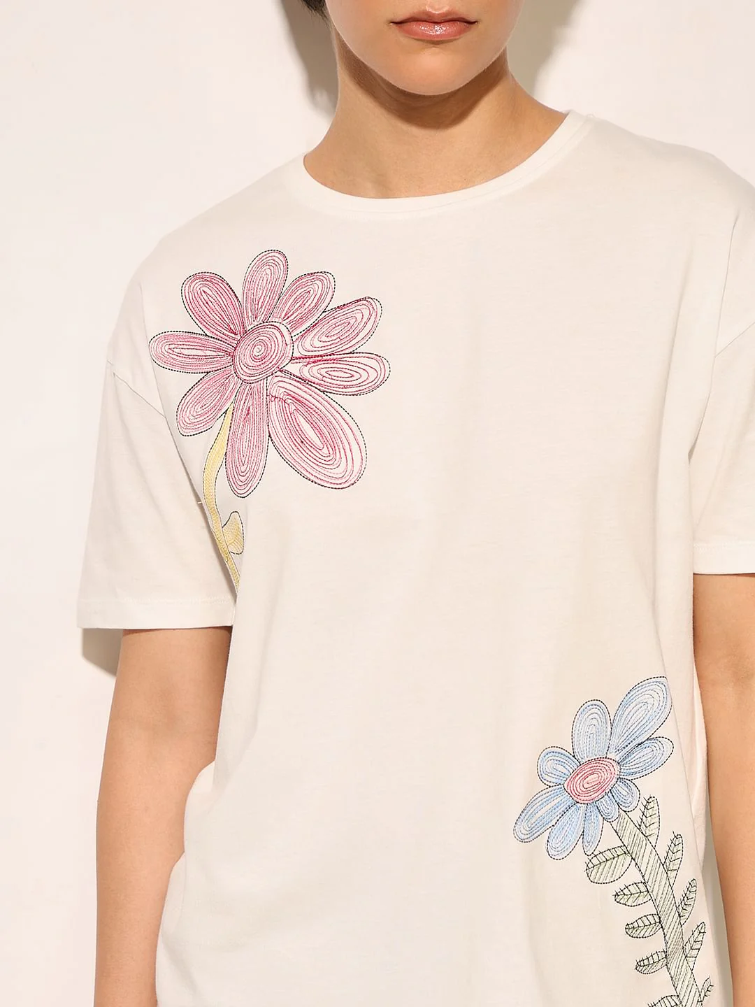 White Embroidered Cotton T-Shirt - Image 4