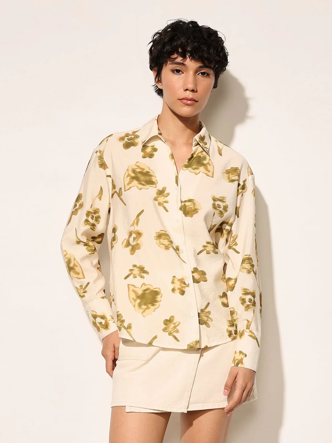 Beige Floral Print Shirt - Image 3