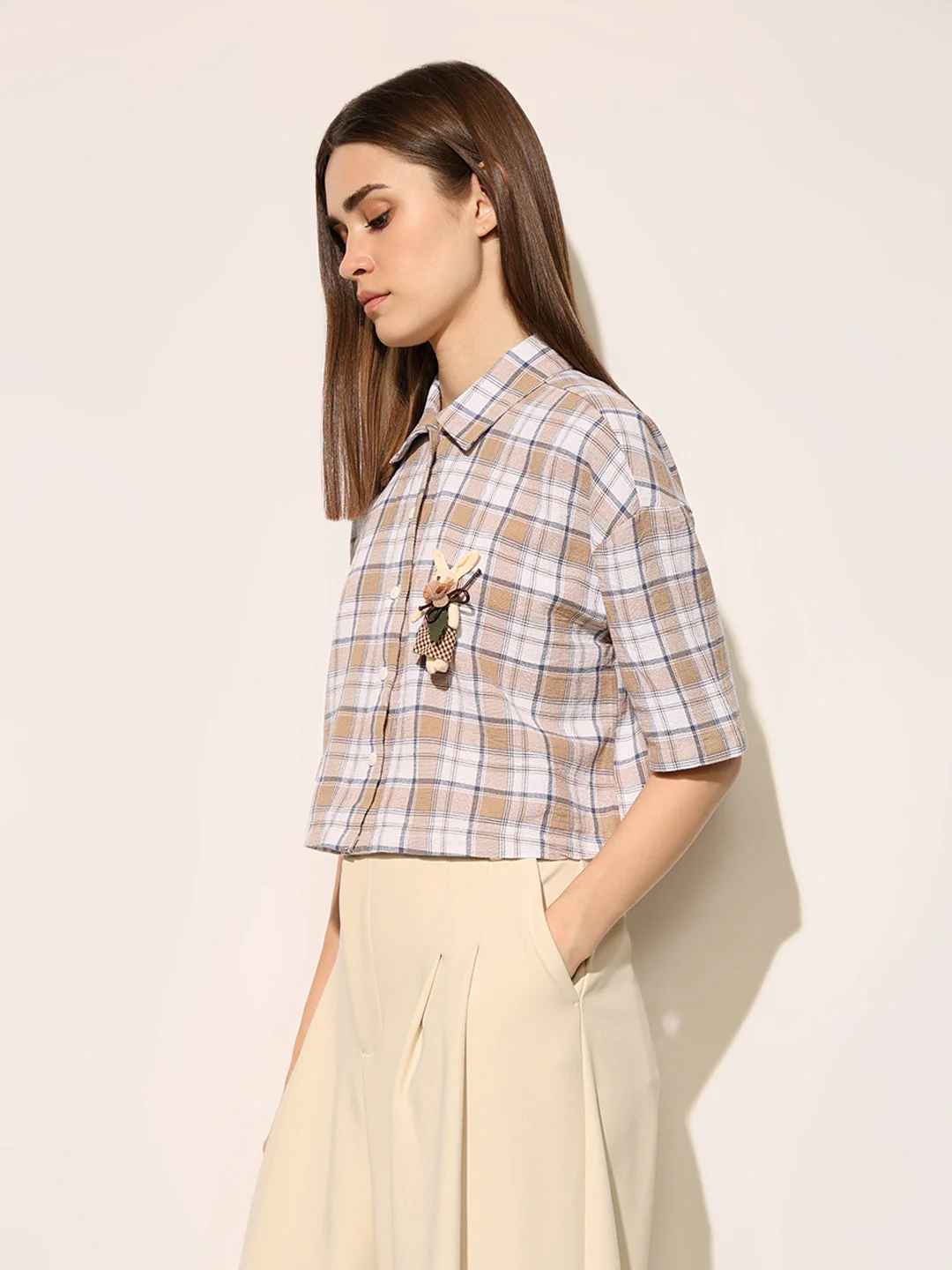 Beige Check Print Cropped Shirt - Image 5