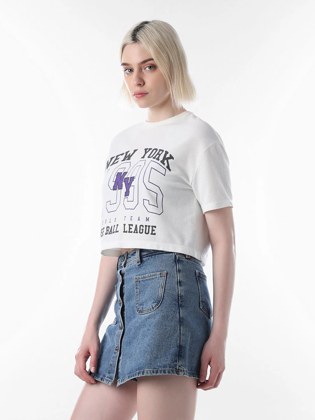 White Printed Cropped Mesh T-shirt - Image 5