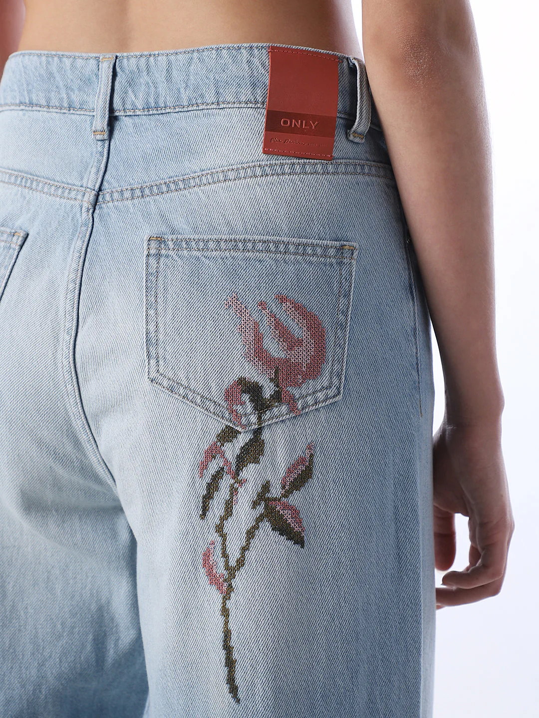 Rose Embroidered Straight Fit Jeans - Image 4
